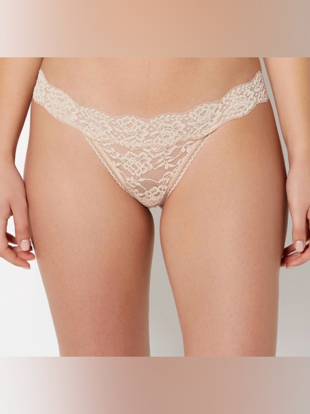 NWT La SENZA 5 Pair of Lace Thong Panty bundle– Coral NWT Small